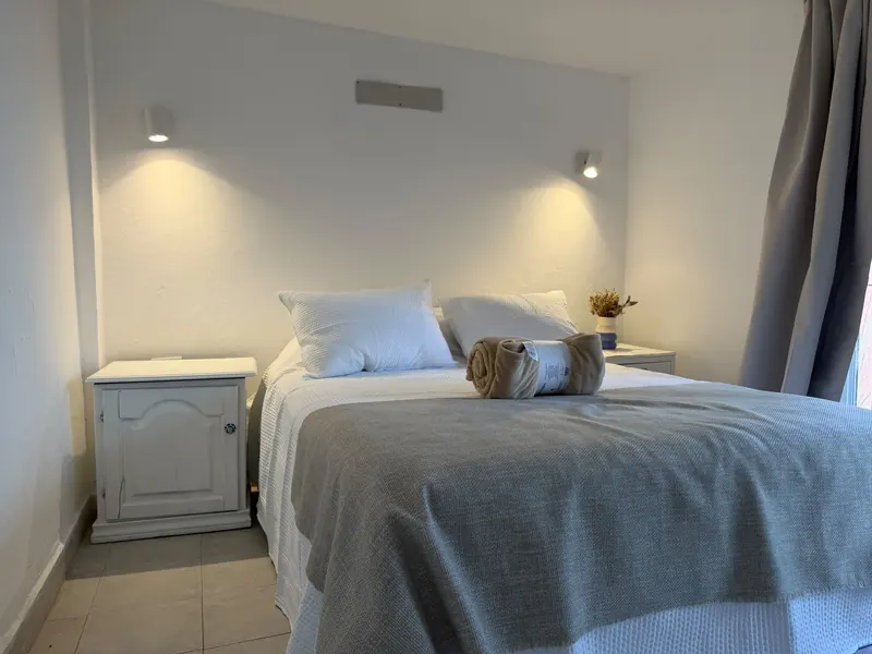 Monoambiente con cama matrimonial